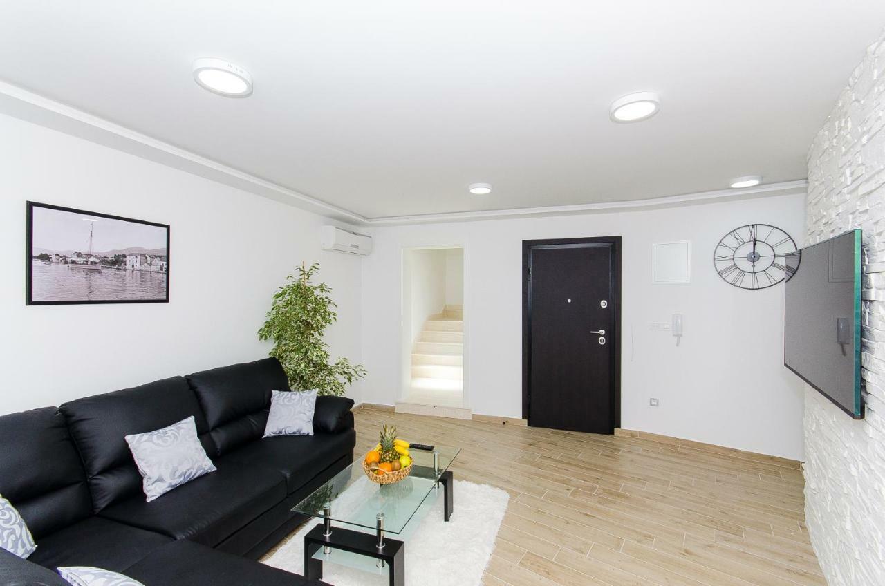 Apartments Keli Каштела Екстер'єр фото