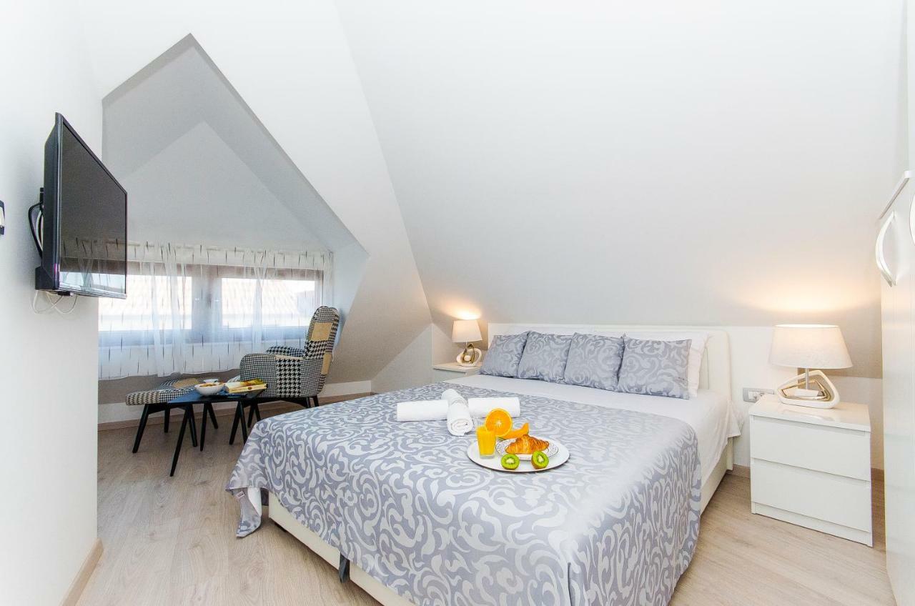 Apartments Keli Каштела Екстер'єр фото